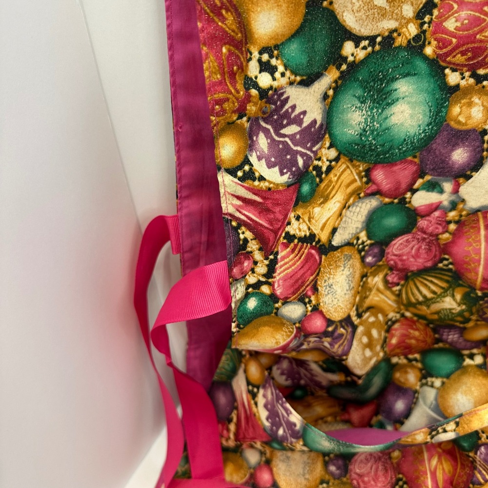 Handmade Christmas Ornament Print Tabard Apron Pink Ribbon Side Ties Lined‎ - Picture 5 of 10